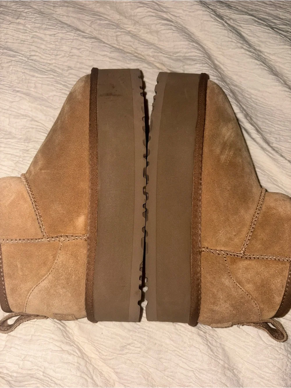 Women’s Classic Ultra Mini Platform Uggs Size 5 style 1135092